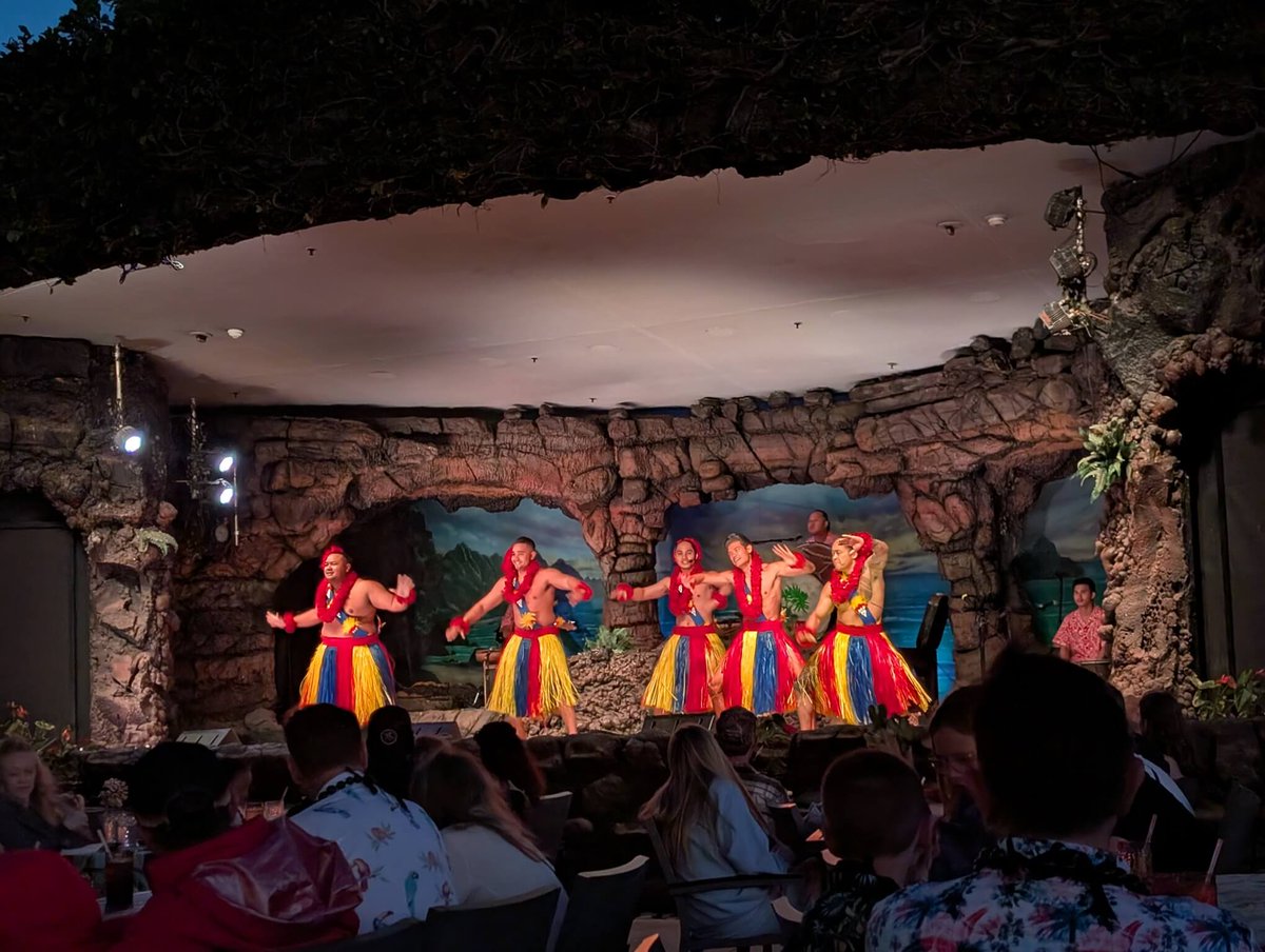 freshcruiser's tweet photo. New Blog Post: Tips for Going to a Luau with Kids and What to Know Before You Go #Hawaii #luau #Hawaiiwithkids #travelwithkids #traveltips
https://t.co/NYwxruOdju https://t.co/4nNpnF27bH