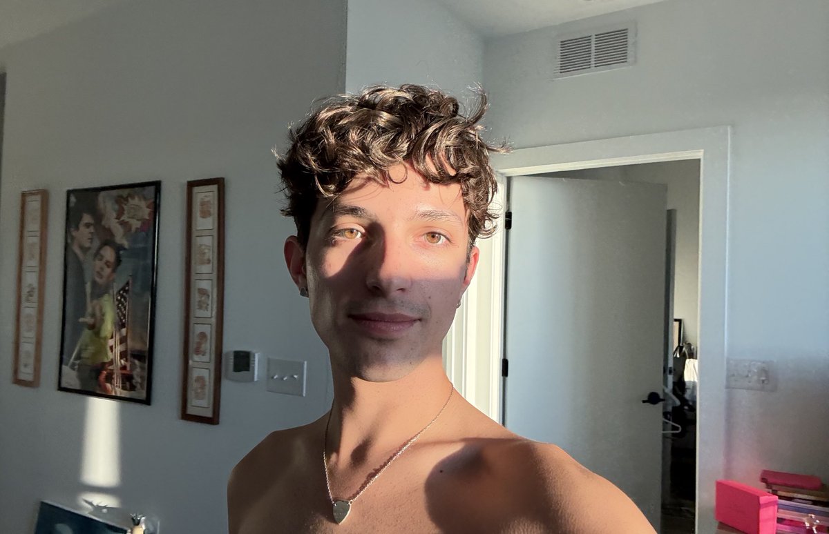 greg 🐊 tweet media