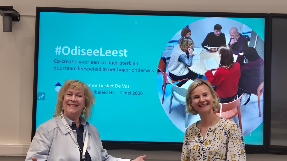 AnDeMoor's tweet photo. Het thema lezen @ Forumdag taalbeleid hoger onderwijs = #Odiseeleest @odiseehogesch voorstellen met ons leesbeleidsplan, onze huisdichter en talrijke initiatieven - samen met collega @LiesbetDeVos. Cf https://t.co/beD6bkY0CB @CVOotje @annantwerpen @Leerpuntbe @ForumTaalbeleid https://t.co/O5dUPbhkFV