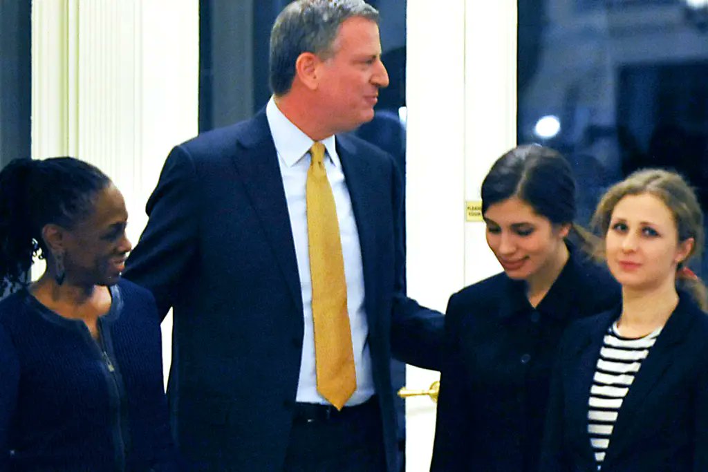 thecitizensback's tweet photo. Le Pussy Riot, invece, sì. Hanno inoltre stretto legami con figure vicine al sionismo internazionale, quali Bill de Blasio, Jim McGovern, Antony Blinken, Richard Blumenthal e Ben Cardin. https://t.co/b3T7nZpDEj