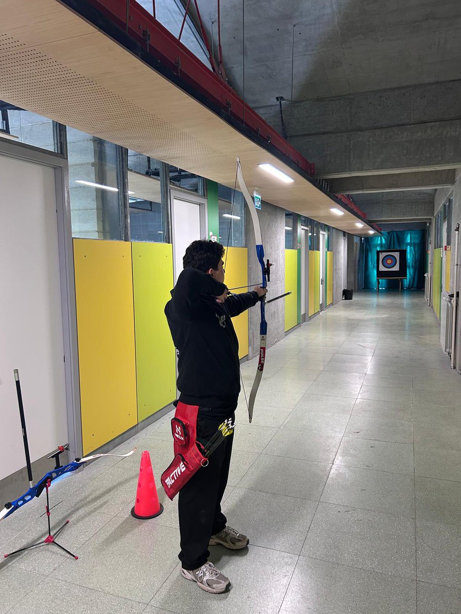 bkcal1969's tweet photo. Okçuluk Benim Sporum” projesi kapsamında öğrencilerimizle gerçekleştirdiğimiz etkinliklerde; geleneksel sporlarımızı tanıma, disiplin, odaklanma ve takım ruhunu geliştirme fırsatı bulduk@okculukbnmsprm https://t.co/XOWOrzsUJY