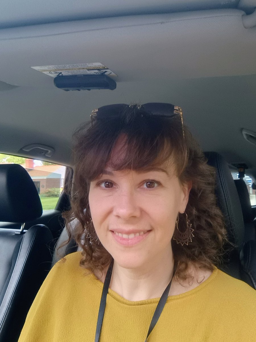 ArielleSelya's tweet photo. Travel selfie, headed to DC for Nicotine Summit tomorrow. I'm so excited to spend the next 5 hours completely alone and driving! First on my agenda is catching up on this morning's episode of #ShapingVaping https://t.co/r0cUA1ouT3