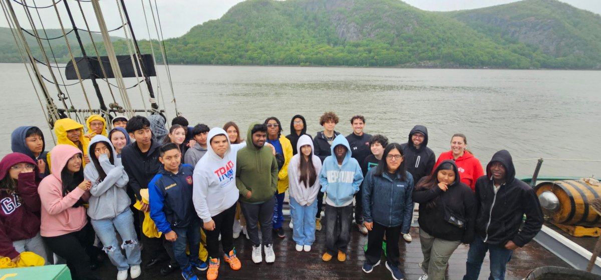 KernMojica1's tweet photo. PHS students made the most of  the day on the Clearwater. An inspiring day of learning, reflection, and environmental stewardship on the cloudy day. Thank you Ms. Garulli and the team making an impactful and memorable experience!
@PeekskillCSD @KernMojica1 @DrJFerris https://t.co/lx3PyyJqzT
