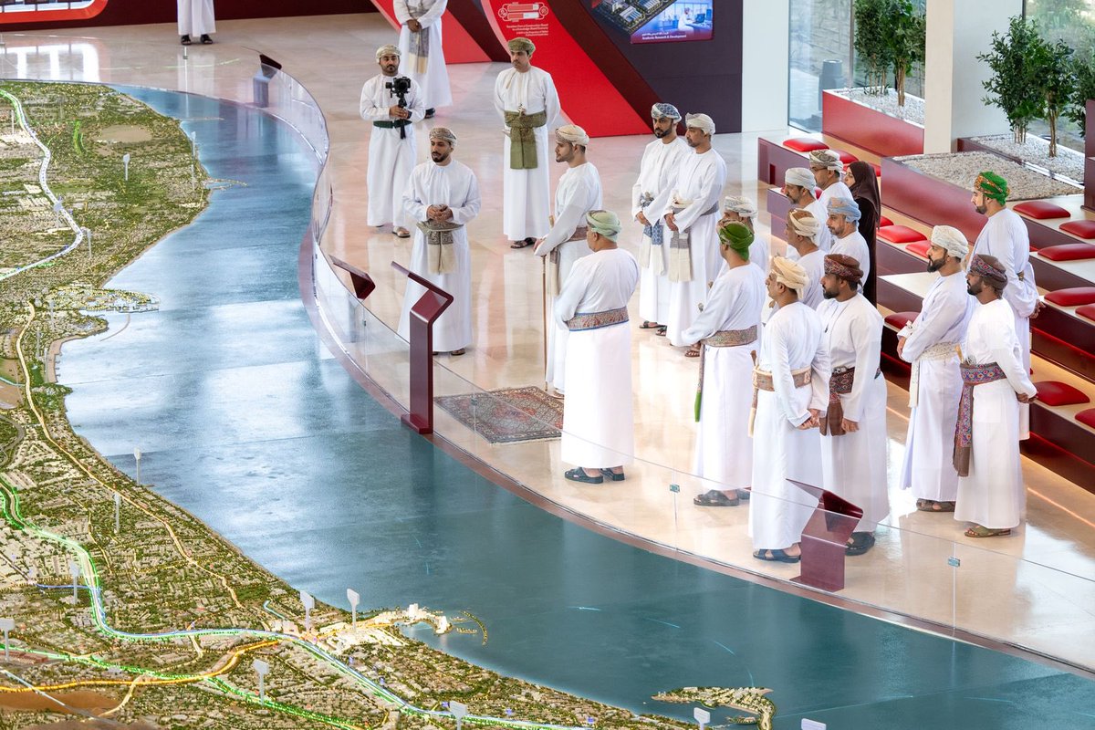 Smucat_OCN's tweet photo. صاحب السمو السيد بلعرب بن  هيثم بن طارق آل سعيد لدى تدشينه مخطط مسقط الكبرى

#مسقط_الكبرى 
#الشبكة_العمانية_المجتمعية https://t.co/GUnSalKSGv