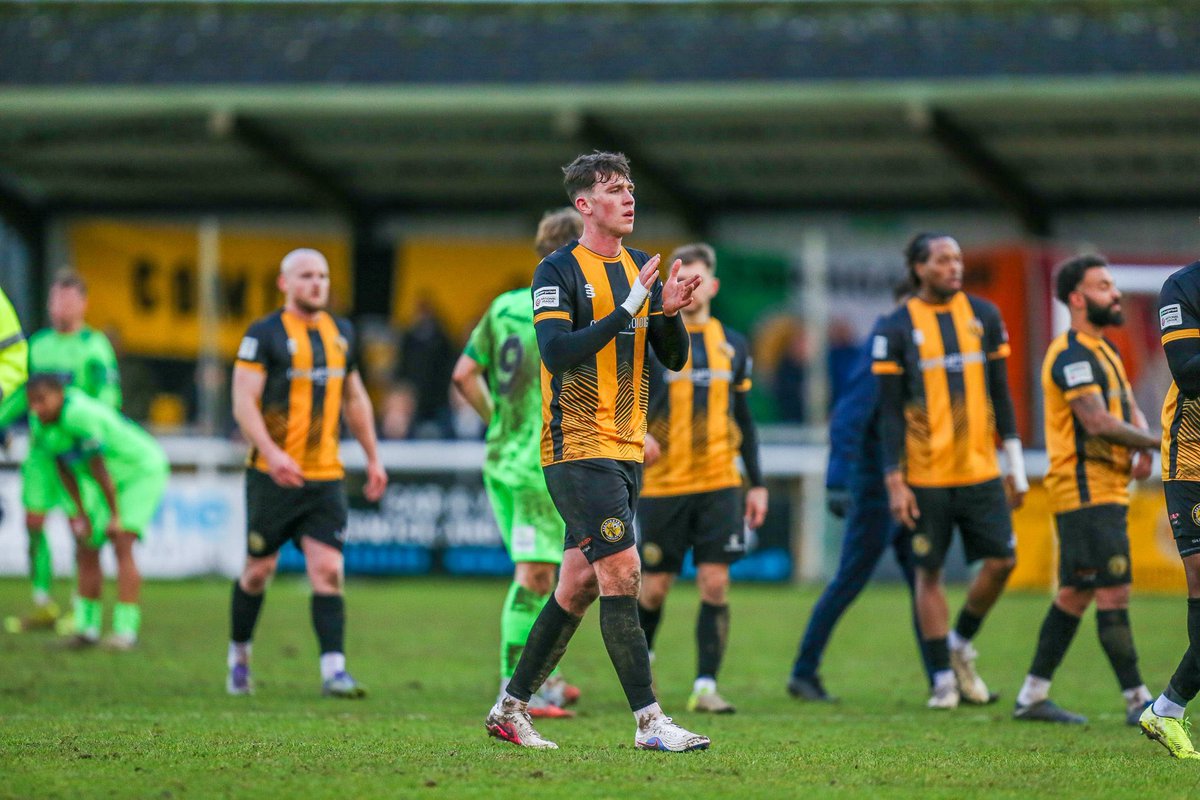 ArchieCrowther1's tweet photo. Just want to say a massive thanks to everyone @LeamingtonFC tough old season but loved my time here and learnt loads. Frustrating to pick up an injury towards the end but an unbelievable club and I hope you bounce back next season💛🖤 https://t.co/dN9haz4rmY