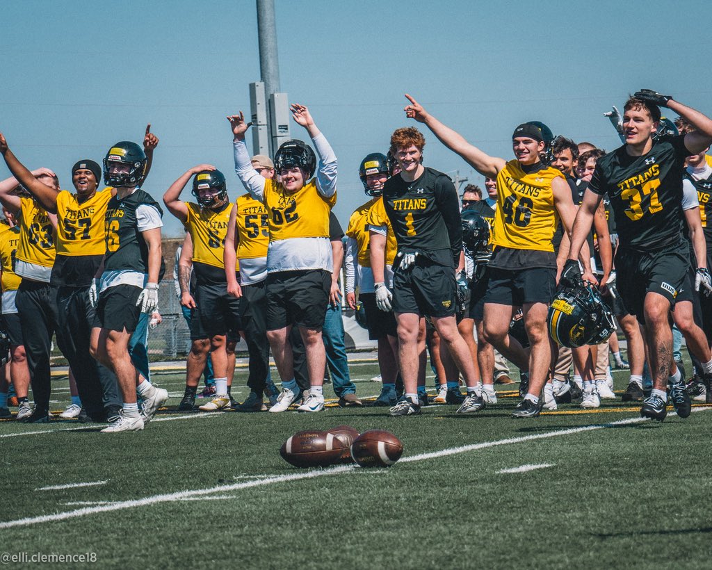 UWOFootball's tweet photo. 𝗦𝗽𝗿𝗶𝗻𝗴 𝗕𝗮𝗹𝗹 ✅ 

#DYJ | 𝟭𝟮 https://t.co/4i0O1XB06K