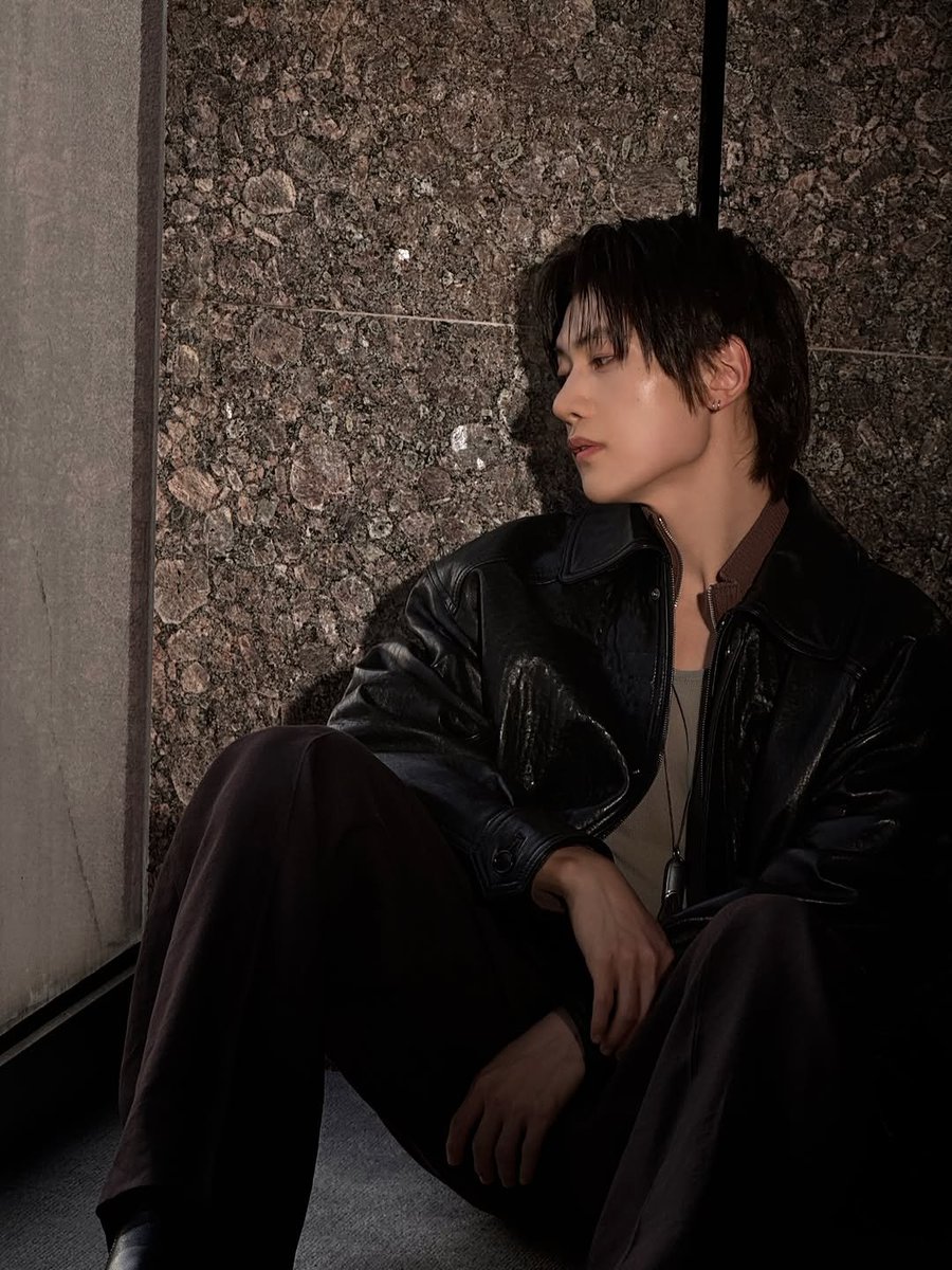S02WH's tweet photo. 𝟭ㅣCover Story https://t.co/uxHIPyL2Dh