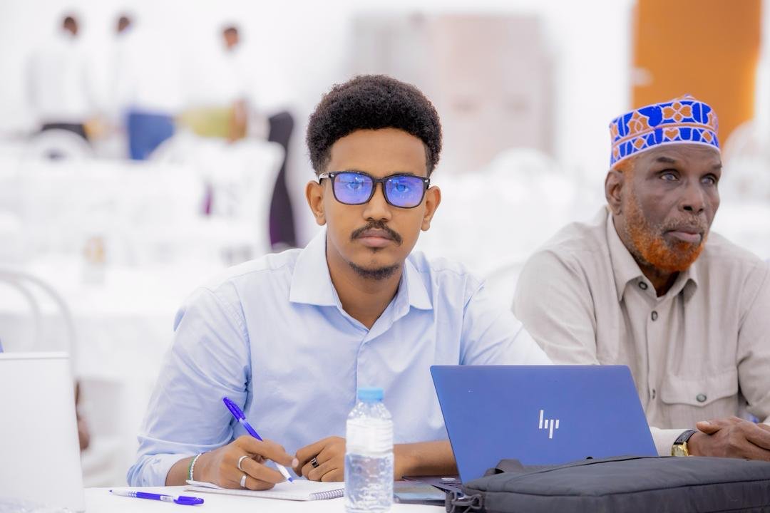 DRIVESOM's tweet photo. "This policy will protect member rights, attract investment, and give cooperatives a real role in building a more inclusive Somali economy" said Mohamed Abdullahi, Director of SMEs and Cooperatives @mocisom speaking at the National Cooperatives Policy and Act Validation Workshop. https://t.co/qz2CLq7o3Q