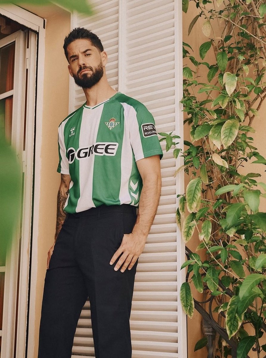 Isco tweet media