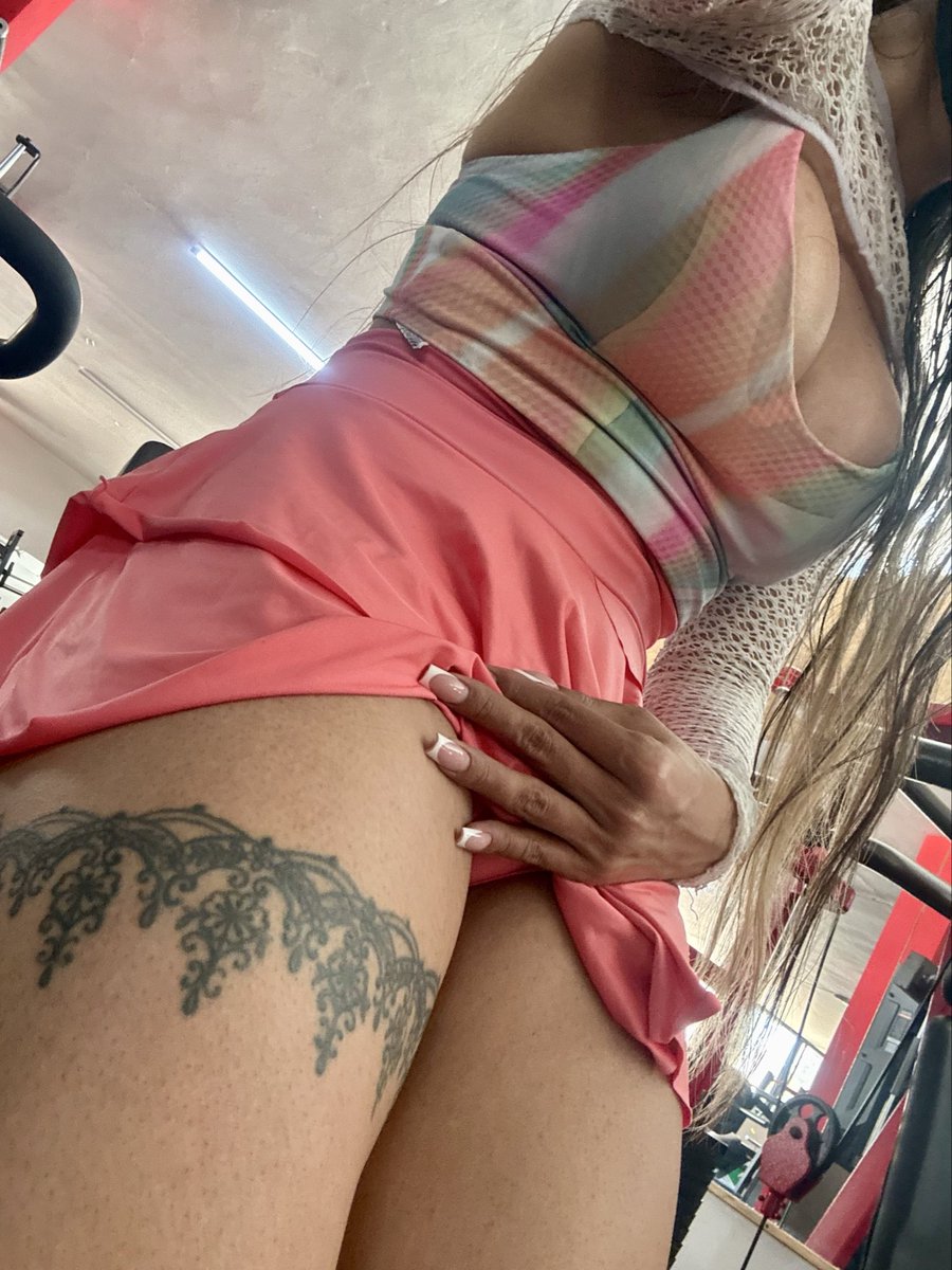 Carolaym5's tweet photo. Hot😈🥵😉😋 https://t.co/8VVAoaQj9w