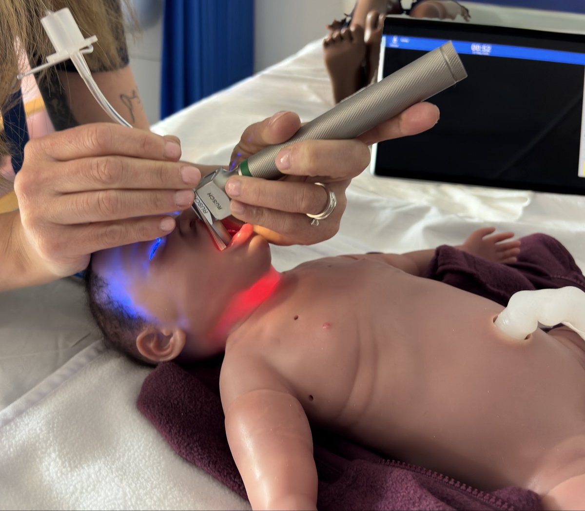 SimMKUH's tweet photo. Laerdal "Emma"  #Laerdal https://t.co/cqBWF7jgpc