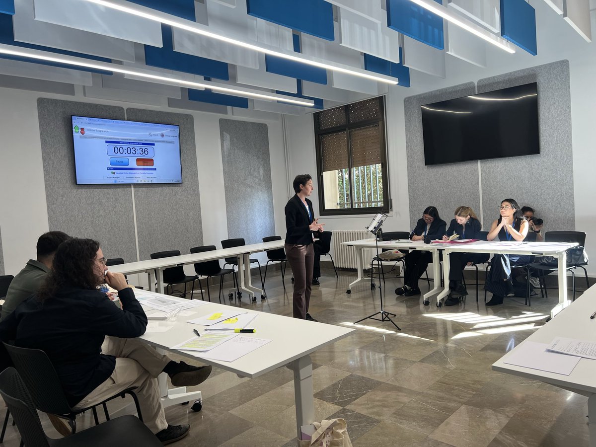 MedialabUGR's tweet photo. III Torneo Rector de Debate Universitario de @CanalUGR 

Mañana podremos disfrutar de la final 🏆
@debateugr https://t.co/7p8hcfn4Gx