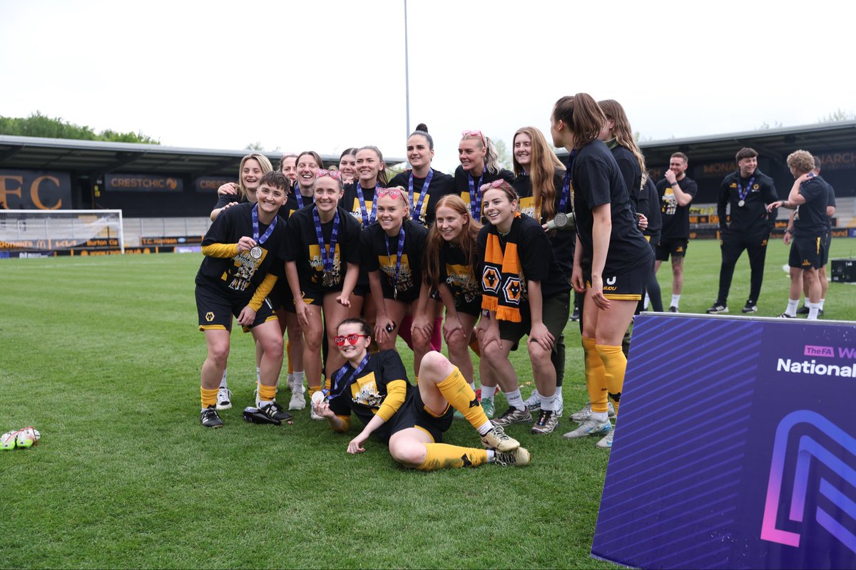 miaaaasmith's tweet photo. Grateful to be around such an amazing group this season 🧡🐺 

A fully deserved promotion to WSL2 🤩 https://t.co/16JHD1FPZb