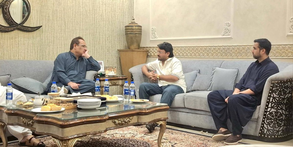 LalaTaak's tweet photo. کراچی

رکن صوبائی اسمبلی سندھ سید امیر علی شاہ صاحب 

جکهراني هائوس کراچی پہنچ کر  رکن قومی اسیمبلی میر اعجاز حسین خان جکھرانی سے انکے فرزند  میر زید حسین جکھرانی کی انتقال پر تعزیت کی اور افسوس کا اظہار کیا مرحوم کی مغفرت اور جوار رحمت میں بلند درجات کے لۓ دعا کی گئی۔۔ https://t.co/kmH82jmEht