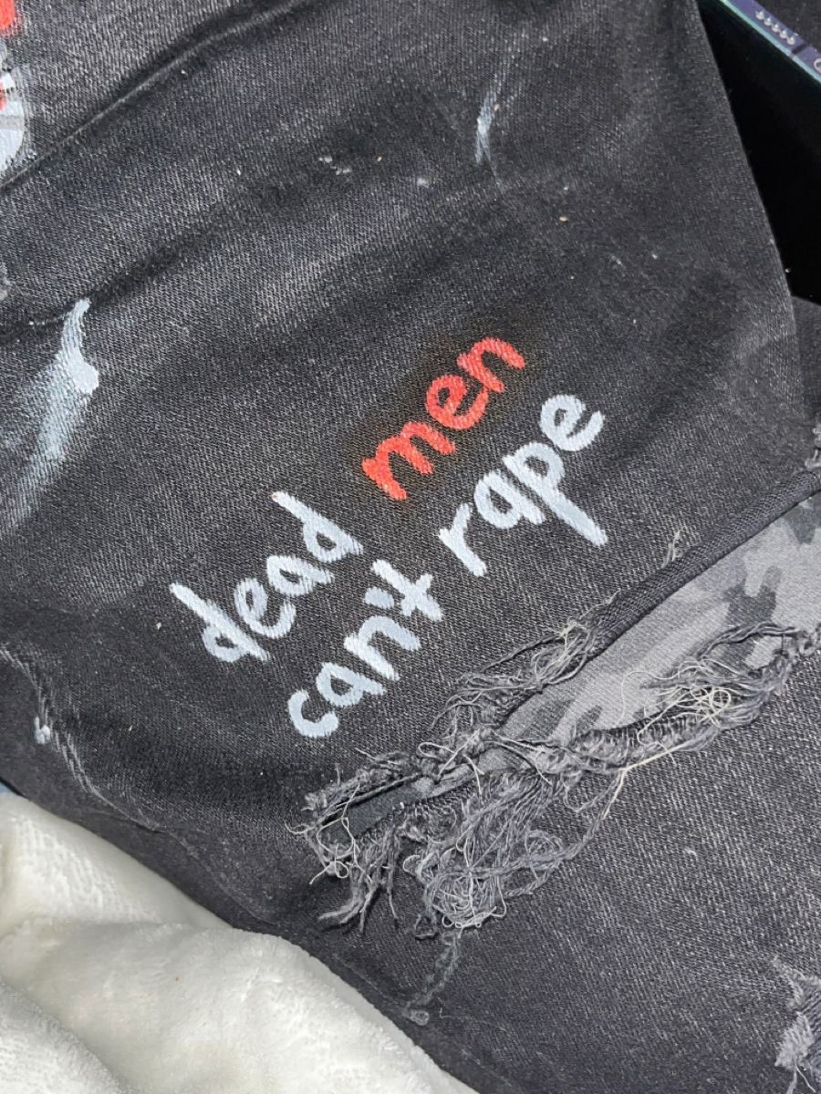 𝝑𝝔 tweet media