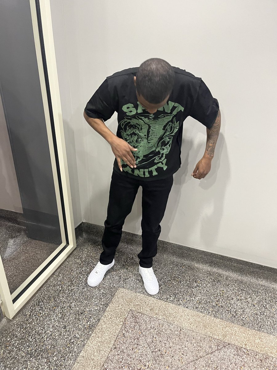 FUCKEVERYBODY🖤🎭 tweet media