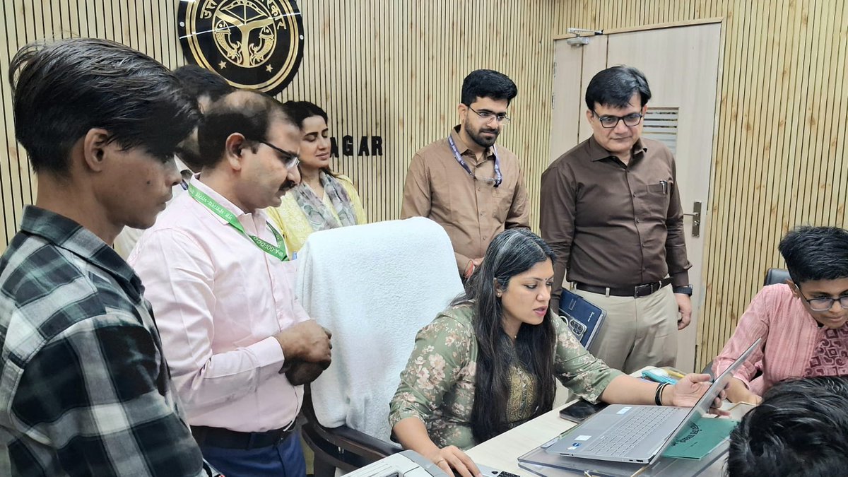 Medha Roopam tweet media