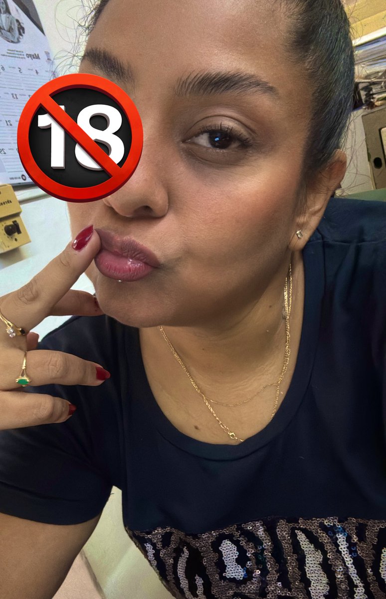 SB_dommel's tweet photo. Que me regales cosas por ser hermosa, me encanta 💵💁🏽‍♀️
Y que encima de ignorarte sigas insistiendo jajajaja más me encanta jajaja
Que patético sos 😂🖕🏽 https://t.co/ja6YJqYm0K