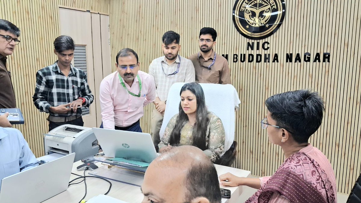 Medha Roopam tweet media