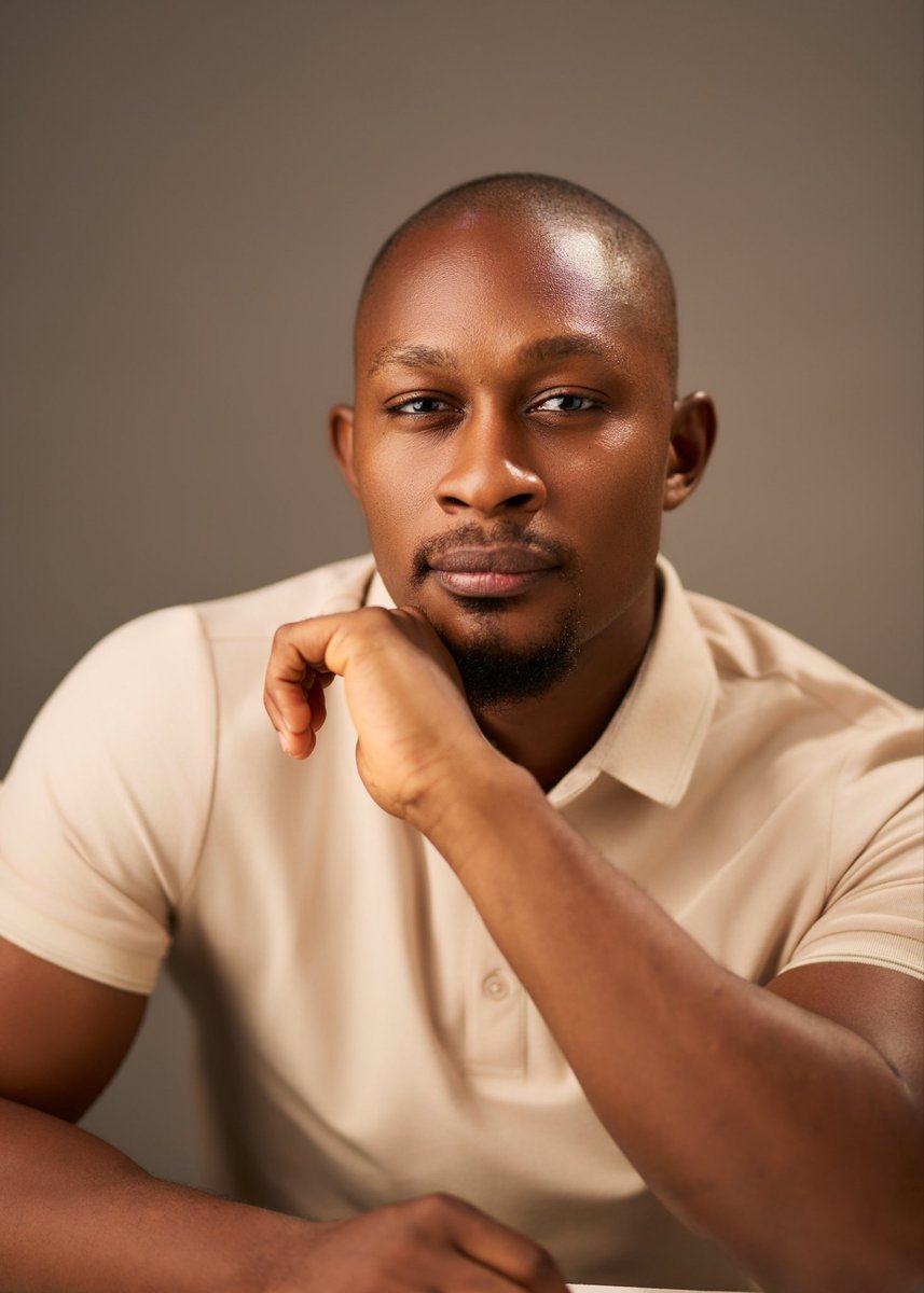 Mofe_Jebutu's tweet photo. Happy birthday to me 🎊🎁🎉🥳🎂🎈
Thank God for life. 
I am illuminated by the hand of God. https://t.co/r8rs4s886t