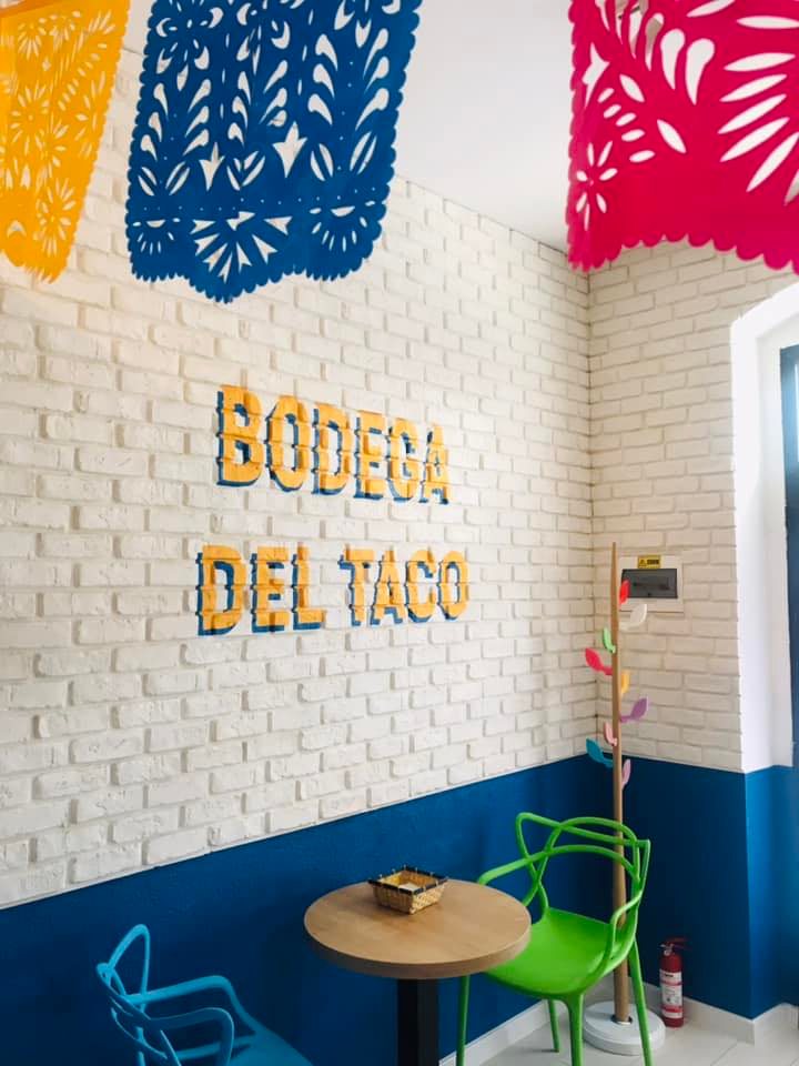 EmbaMexRum's tweet photo. Como parte de esta iniciativa, la Embajada de México en Rumania tiene el gusto de difundir algunos videos sobre la preparación de platillos mexicanos en los restaurantes Mexikanos (Bucarest),  Bodega del Taco (Cluj Napoca), El Magüey y tacosobor (Timisoara y Bucarest). https://t.co/iZWW5faNK7