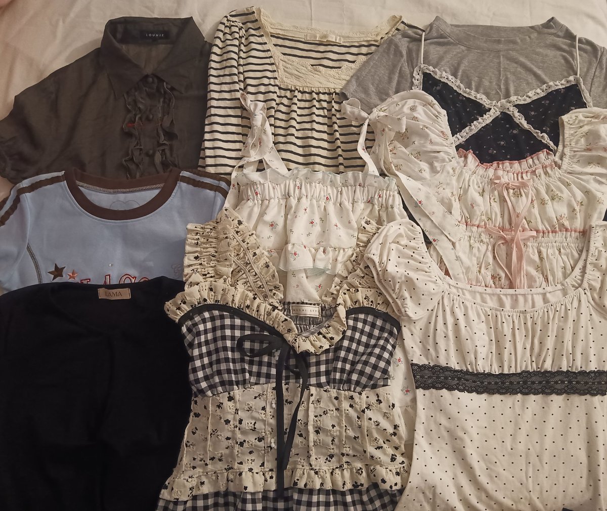 𝑮𝒓𝒂𝒄𝒆𝒋𝒊𝒊 𝑵𝒆𝒘-𝑼𝒔𝒆𝒅 👕🌺 tweet media