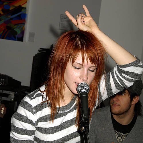 andrea from paramore🖤 tweet media