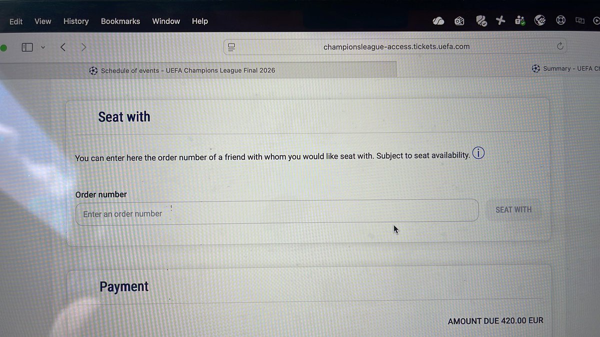 HBArsenal's tweet photo. Hopefully everyone is having success with access codes

Link to use is https://t.co/WNjv2Q7Amj

You can also add a friends booking reference to hopefully be seated together - see below https://t.co/OtB9sTwBCH