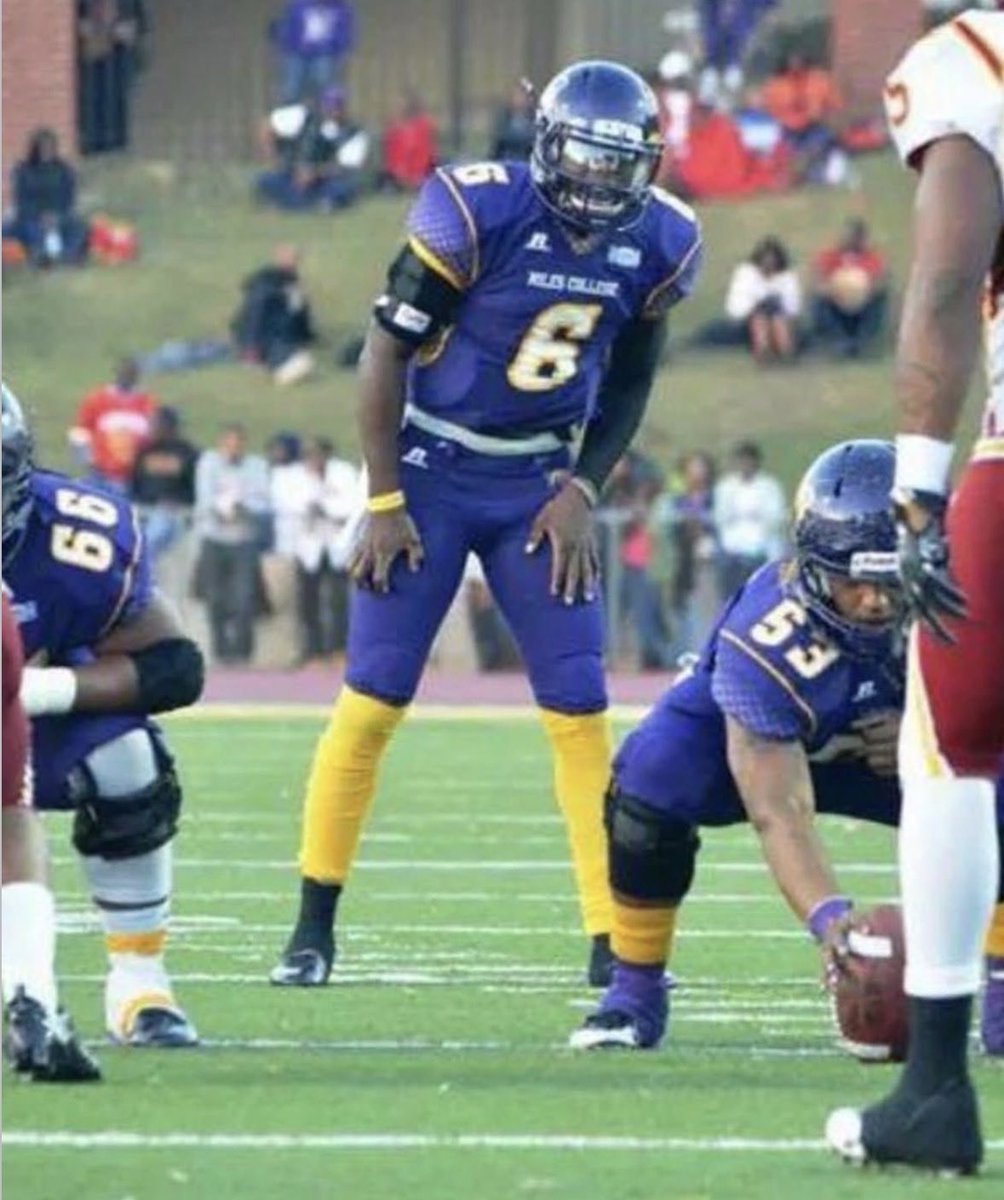 kalebfreeman_8's tweet photo. Blessed🙏🏾 to receive an offer from Miles College🟣🟡!!
@dprice_qb17 @GeauxBeaux8 @coachCEnglish 
@TrainerfromHell @AL7AFootball @HallTechSports1 @tim51john @CoachWEads https://t.co/brYFjRNJga
