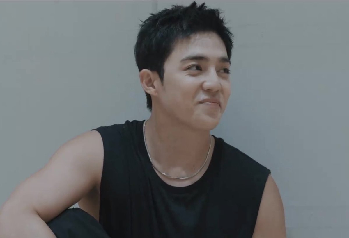short haired seungcheol in a tank top 😮‍💨