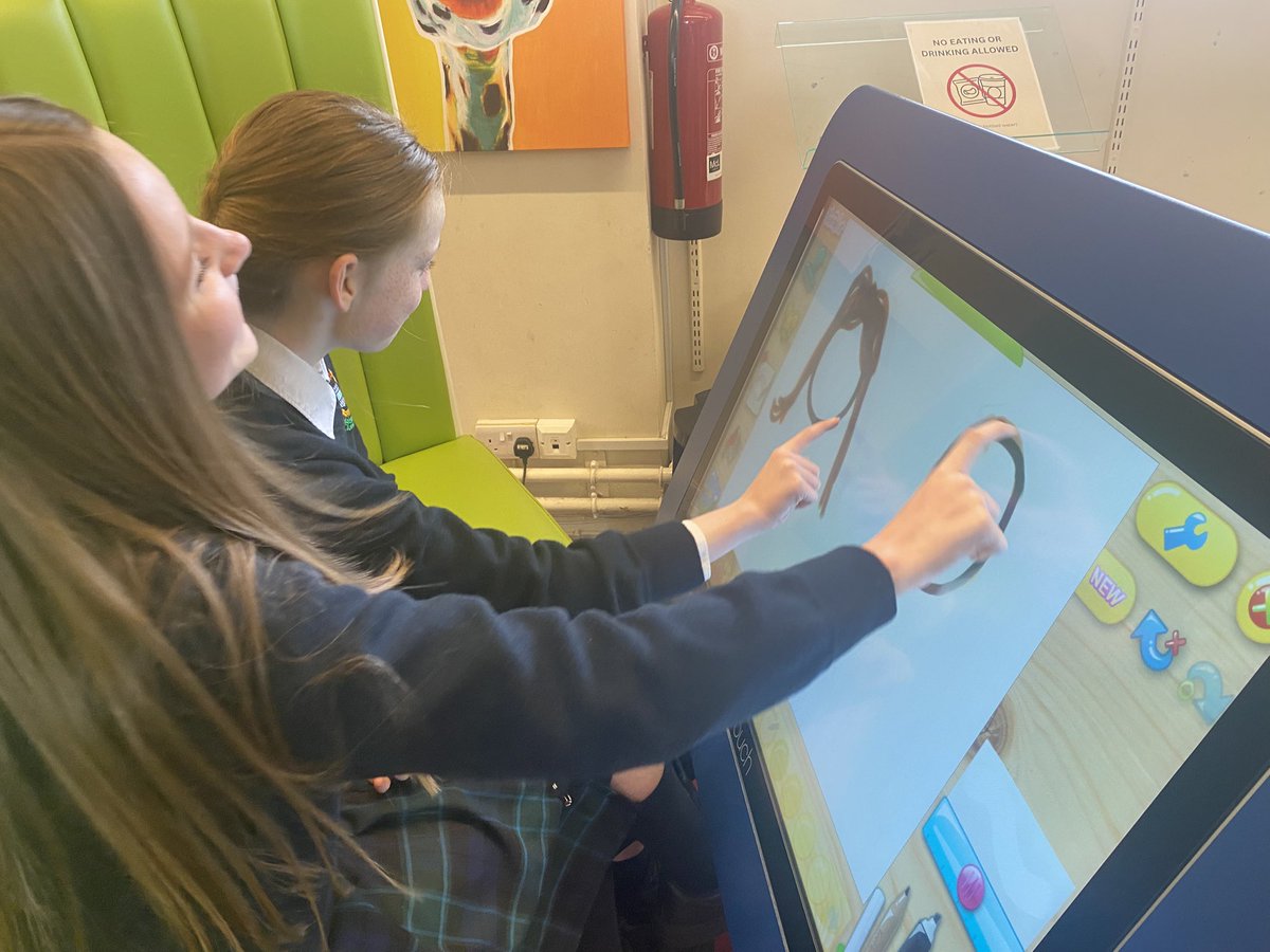 CBlearninghub's tweet photo. Literacy class trip to Clondalkin  Library. Every book really does open a new world and one chapter can spark a lifelong passion. https://t.co/ULokYEL4OA