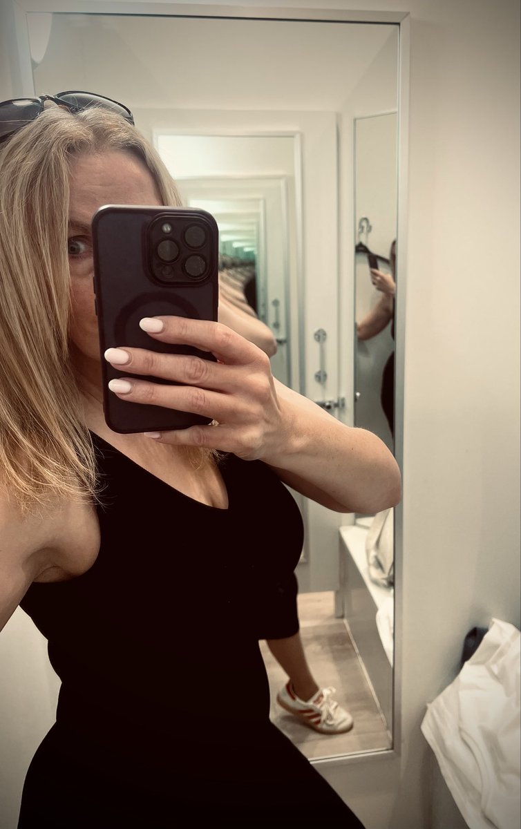 FCupBarbie 👱‍♀️Lover of💰& 🎁 tweet media