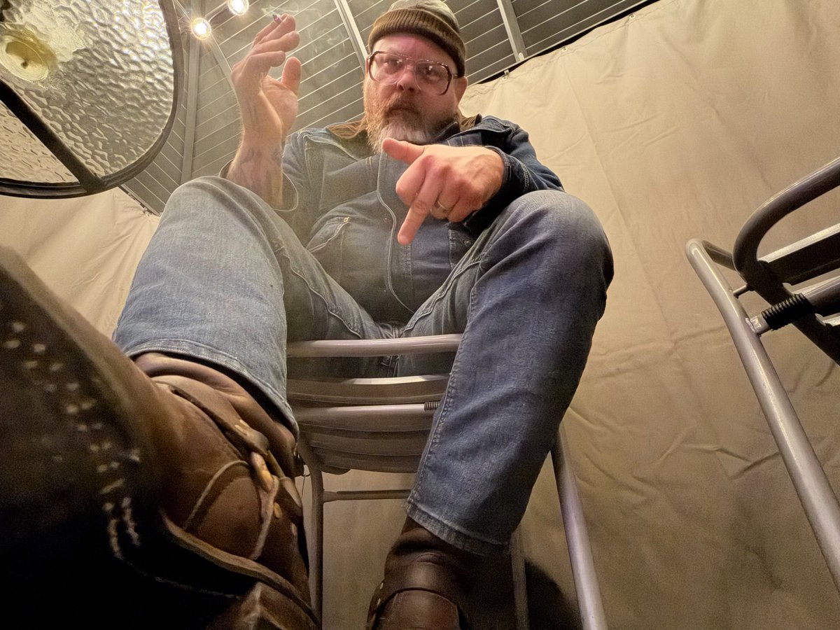 GeoffMillard's tweet photo. How’s the view down there boy? https://t.co/Mhn3xXrSHQ
