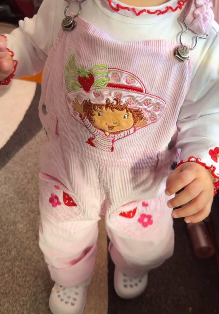 Every child should be dressed like this, in a childlike manner.