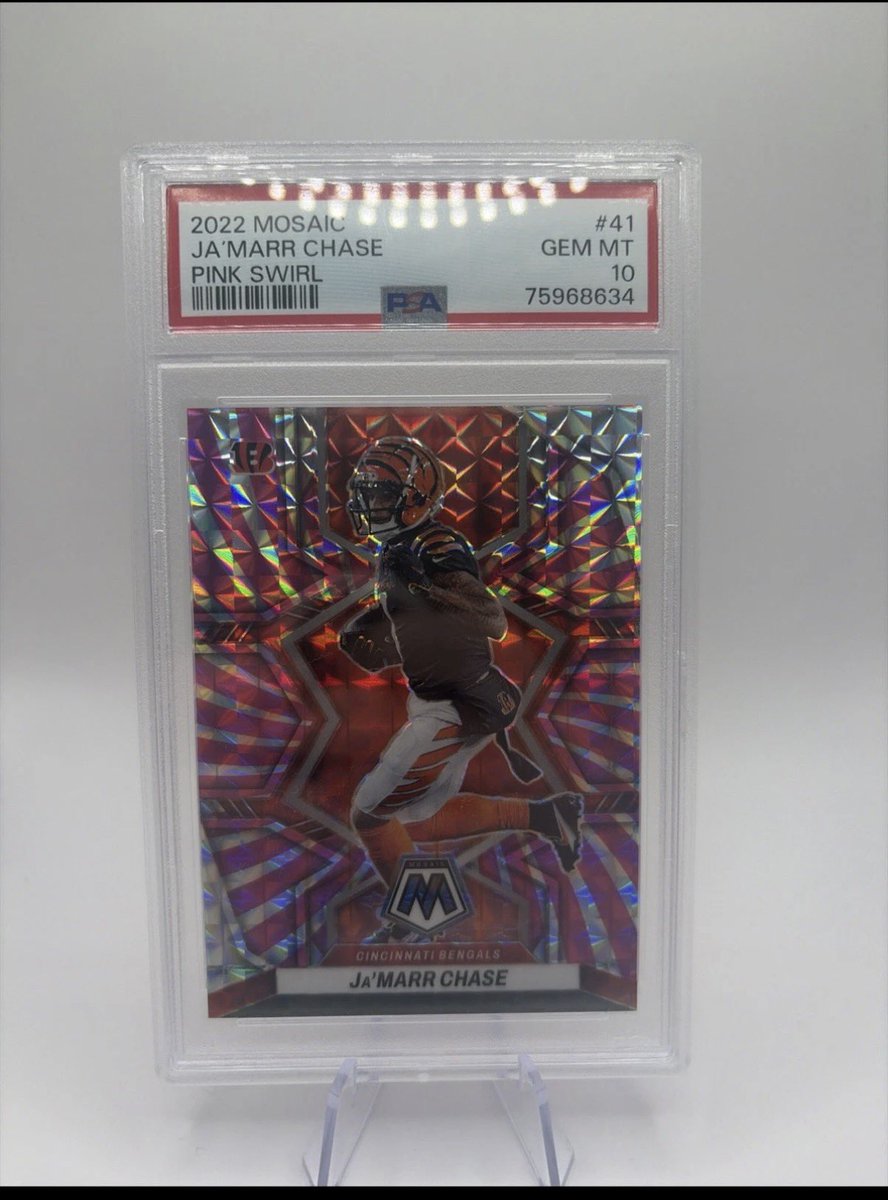 PTcards33's tweet photo. @RSJRsteel Jamarr Chase PSA 10 /11 $375 OBO https://t.co/5aMS6ANcz2