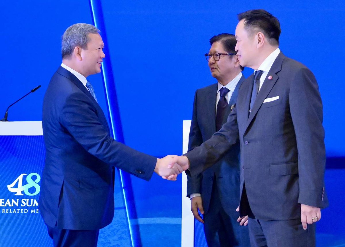 MayWongST's tweet photo. Uneasy truce over #Thailand-#Cambodia border dispute holds for now as both meet on sidelines of @ASEAN leaders' summit. Thai PM Anutin says he proposed "constructive way forward" for territorial conflict but gave no details. Cambodia PM to proceed with #UNCLOS dispute resolution https://t.co/yz7vCIGDEv