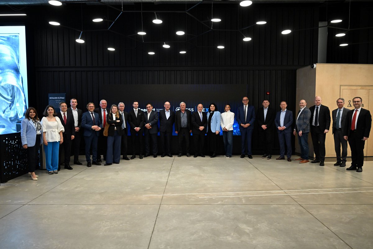 Ceemet tweet media