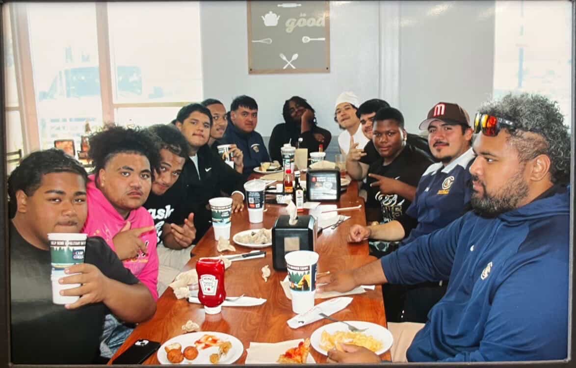 RayGutierrez109's tweet photo. Year 2 of coaching 🤙🏻 The best job in the world https://t.co/4VHc5stzfo