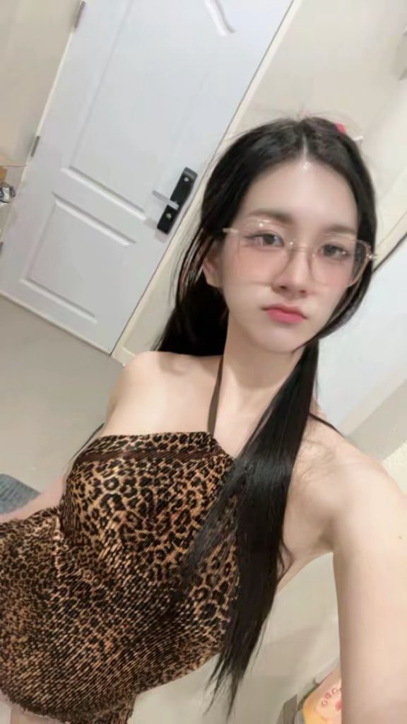 Yoko15812 tweet media