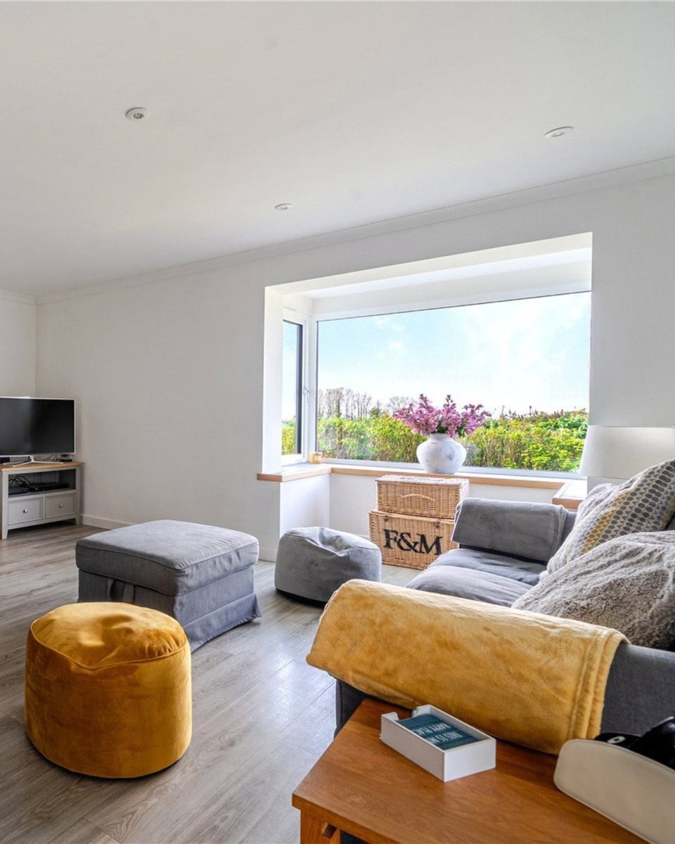 JS_Cornwall's tweet photo. New listing
#Gorran #StAustell #Cornwall
Guide price £1,350,000

Imagine waking up to sweeping countryside views with glimpses of the #Cornishsea on the horizon - and only 1.5 miles from the golden sands of #PorthluneyBeach...

https://t.co/3Ug6xQOtq4

#CornwallProperty https://t.co/RBDZzEZYgx