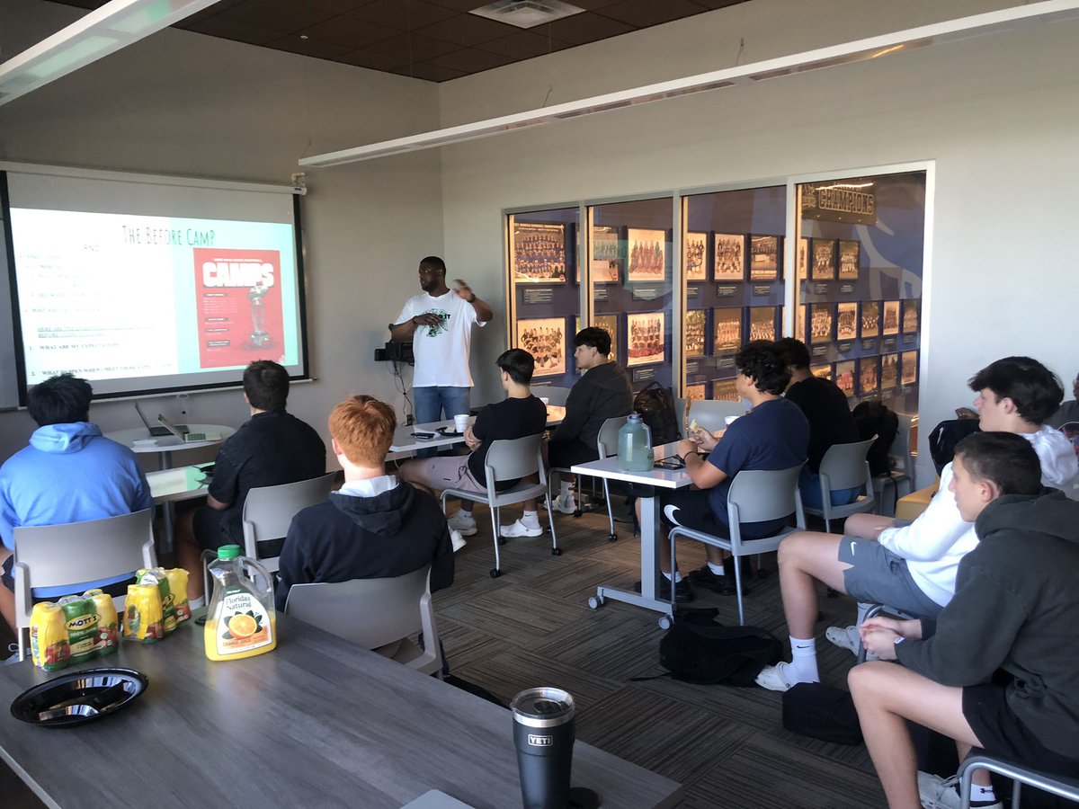 JaysFootball's tweet photo. Thanks to @TheCoachHolman for presenting some great recruiting information and providing  great tips on what to do during a camp or combine! https://t.co/WuzoMZt59p