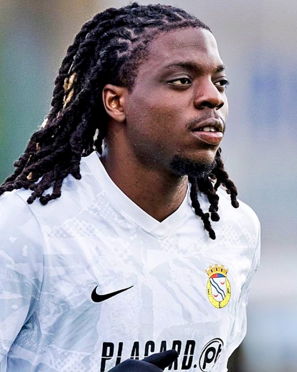 TalkingWolves's tweet photo. Bastien Meupiyou’s situation is one to watch this summer.

#Wolves sold him last year to Portuguese club Alverca but included a buy back clause (around €1m). The club also have 50% of any future transfer fee, if he goes elsewhere. #WWFC 

@Record_Portugal have reported that Jorge Mendes is already working on another move for the 20 year old, suggesting a move is likely this summer. 

Meupiyou has played 31 matches so far this season for Alverca, catching attention from other European clubs.

— via @Sport_Witness