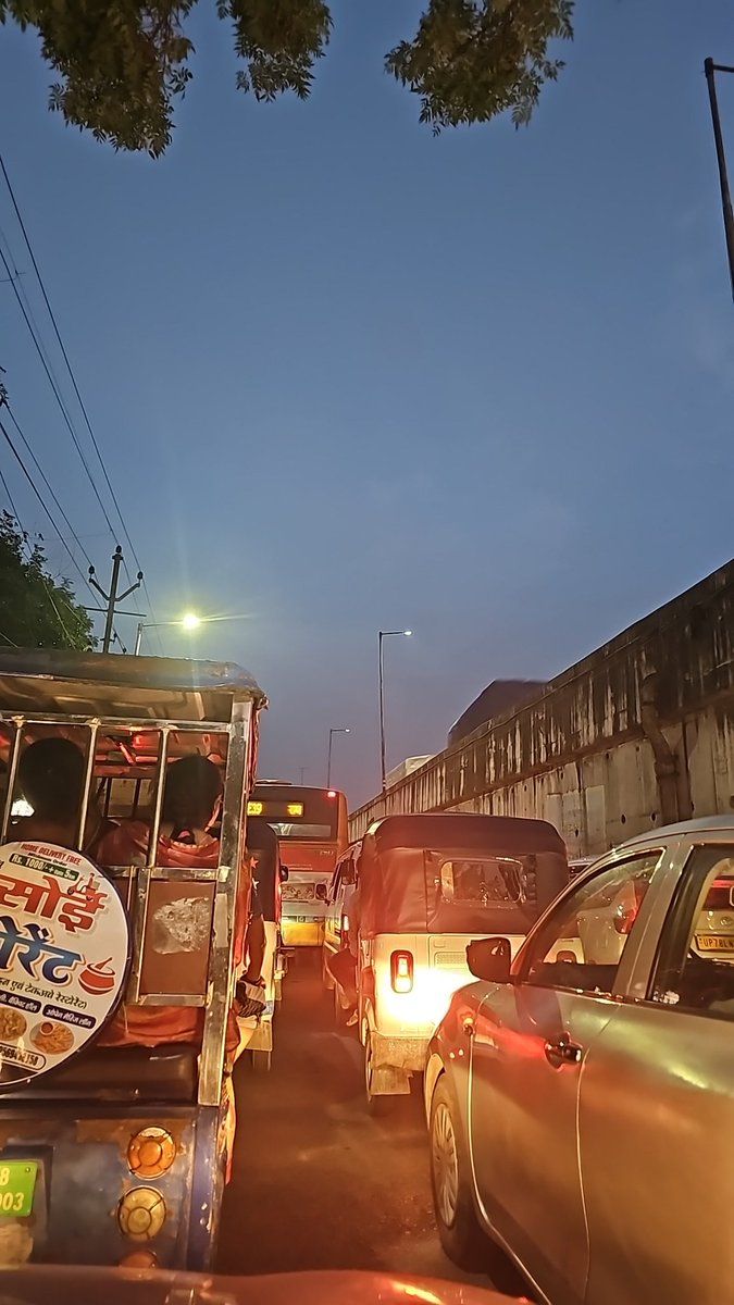 Chakeri  Mod Airport Road Kanpur. 
Heavy traffic Jaam