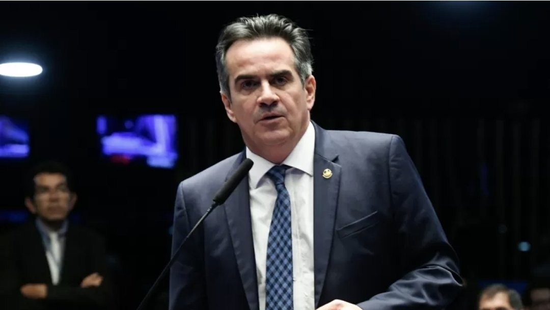 _valmirfranco's tweet photo. Cirinho: de Senador a estafeta do bandido Vorcaro:
https://t.co/1Uv1Gdy31f https://t.co/EU058rnaHa