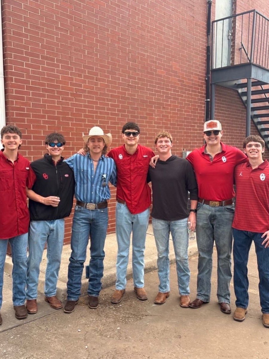 OUKappaAlpha's tweet photo. Special recognition to Cole Phillips for visiting KA, which served as a fantastic conclusion to our spring semester.  #RushKA https://t.co/2UCF2moHmj