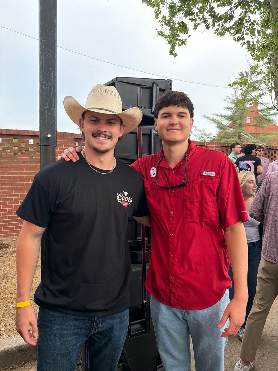OUKappaAlpha's tweet photo. Special recognition to Cole Phillips for visiting KA, which served as a fantastic conclusion to our spring semester.  #RushKA https://t.co/2UCF2moHmj