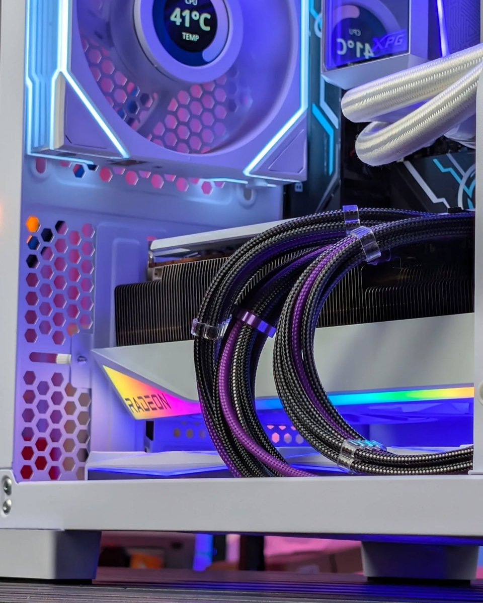 CableMod tweet media