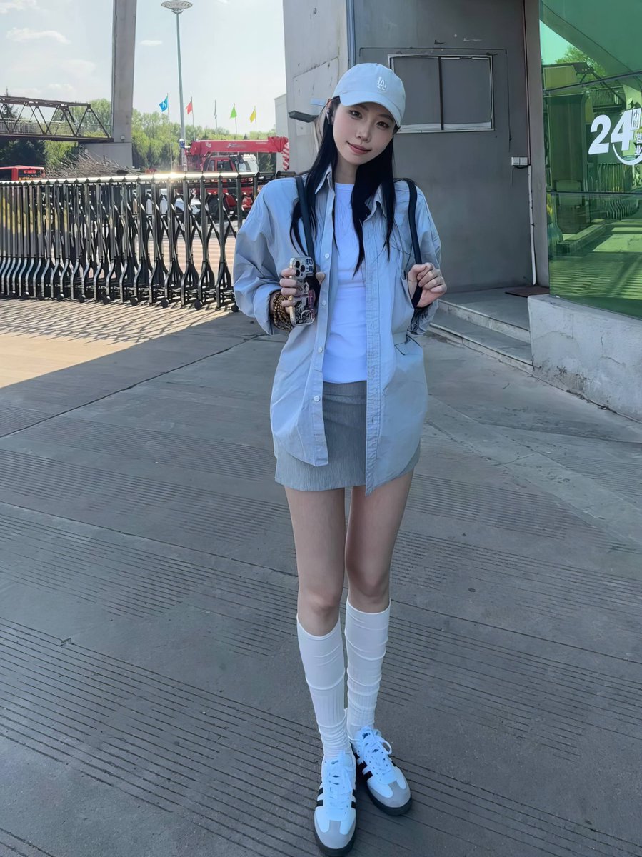 爸爸的鸡巴大不大？情侣对话，母狗体质，高潮前自己掐住自己的脖子！
苹果原相机情侣自拍第五期 https://t.co/Gf42kfOJf1