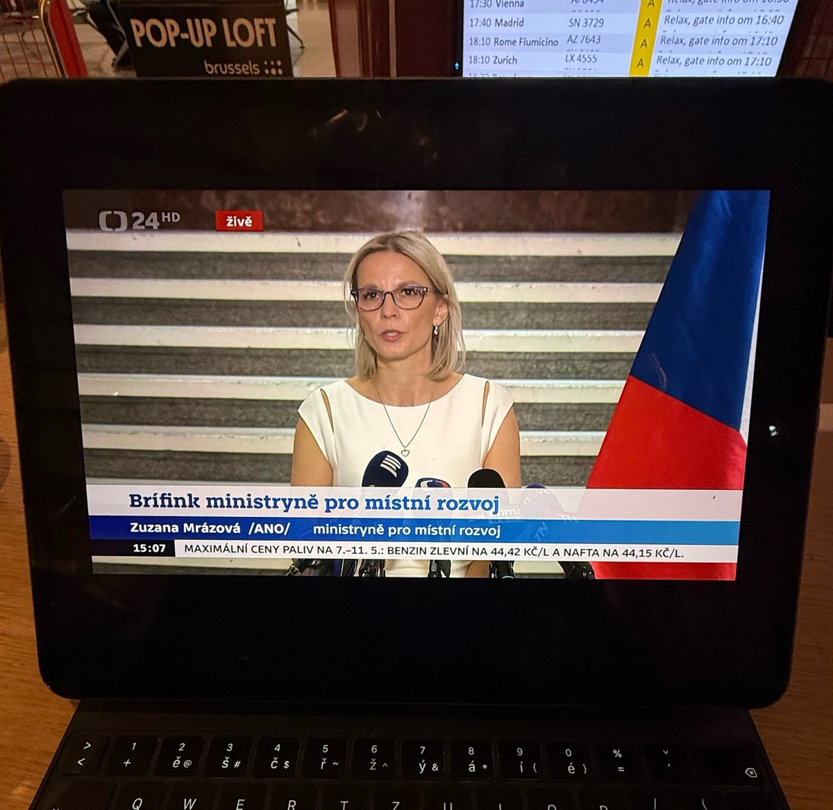 Petra Pecková tweet media
