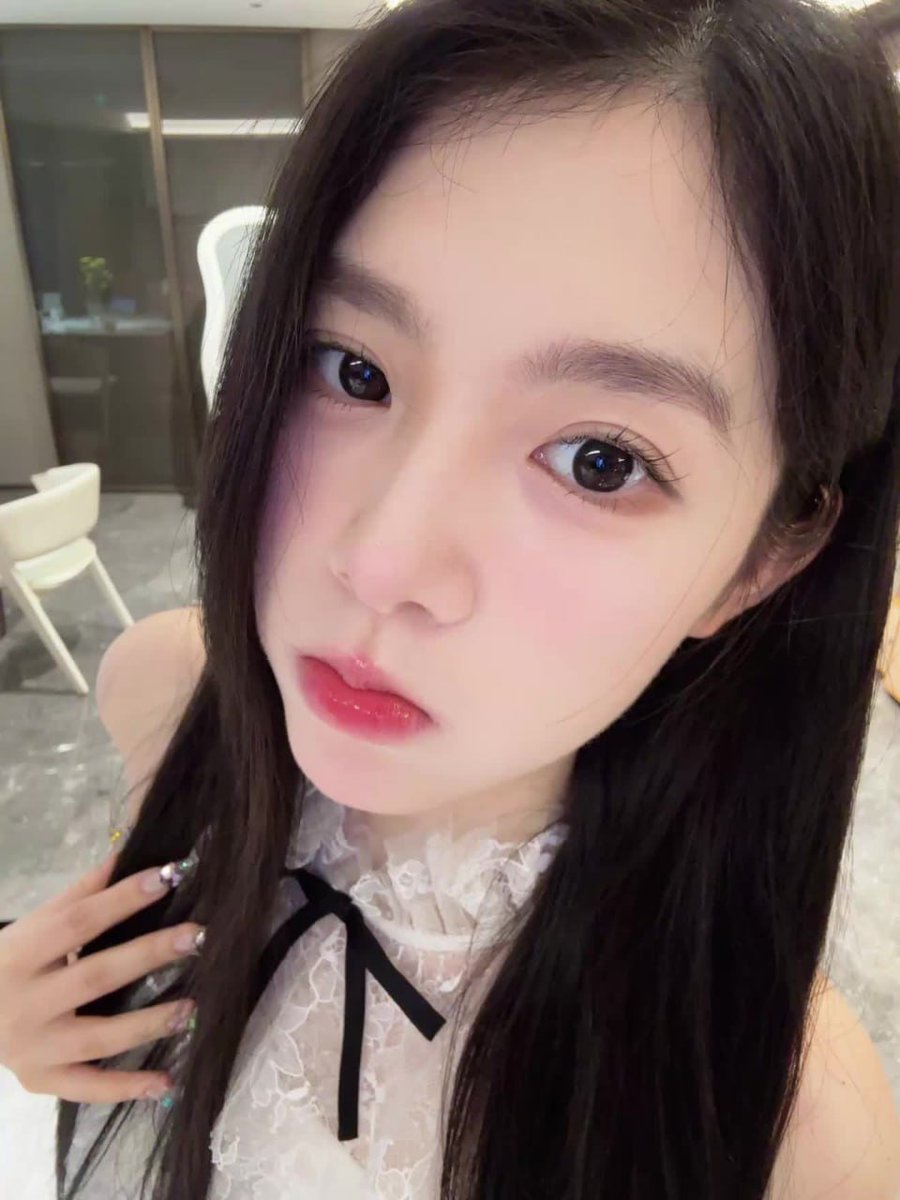 今天我继续当菩萨！！ 不嫌弃的直接来   我看到了就发 https://t.co/43KUTXVTHO